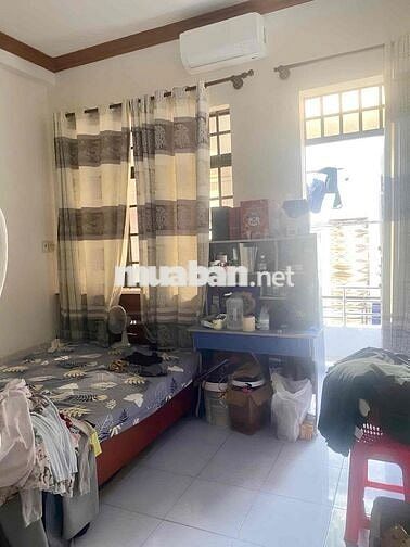 Nhà ngay Nguyễn Suý- DT:4x12- đúc 4tầng- chỉ 5.xtỷ