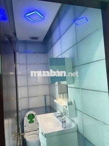Hương Lộ 2 ,DT: 4x20m ,Nhà 2,5 Tấm ,3PN ,4WC.