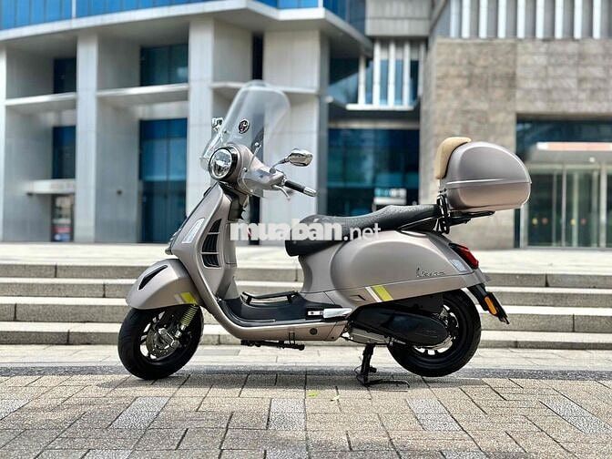 Vespa GTS Super Tech 300