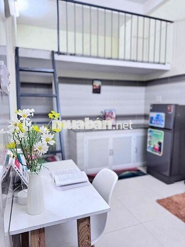 CHO THUÊ CĂN HỘ CÓ GÁC FULL NỘI THẤT NGAY GẦN CÔNG VIÊN LÀNG HOA