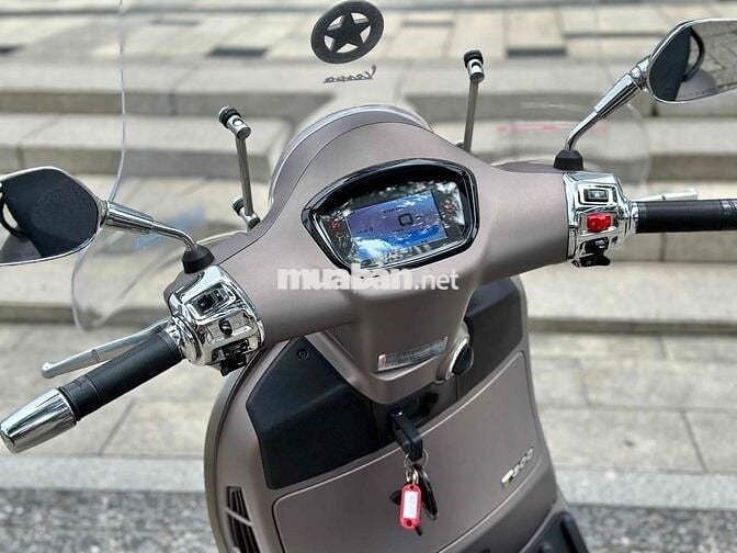 Vespa GTS Super Tech 300