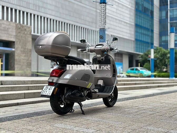 Vespa GTS Super Tech 300