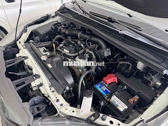 Toyota Innova 2021 2.0V - 107000 km