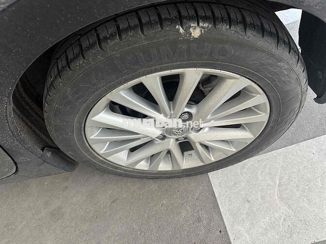 Toyota Camry 2017 2.0E - tự động BH HÃNG