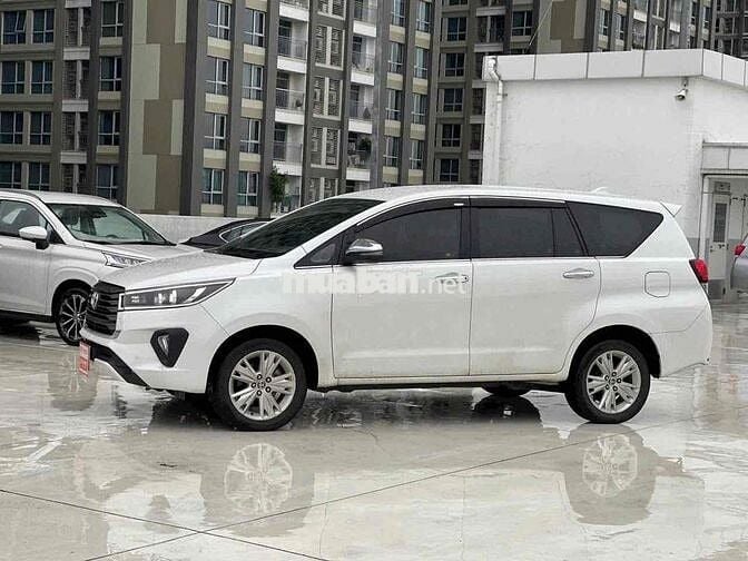 Toyota Innova 2021 2.0V - 107000 km