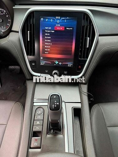 VinFast Lux A2.0 2021 2.0 AT - 50000 km