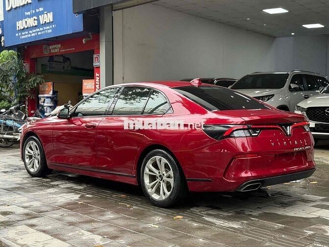 VinFast Lux A2.0 2021 2.0 AT - 50000 km