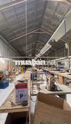 Kho diện tích 600m2 cần cho thuê gấp giá rẻ ở Nhà Bè
