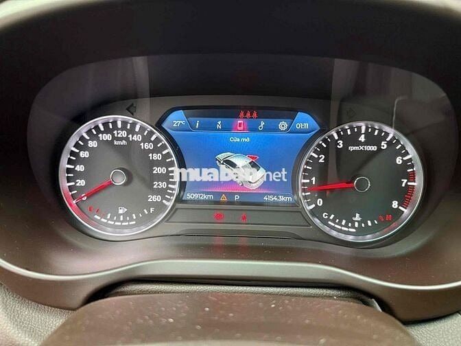 VinFast Lux A2.0 2021 2.0 AT - 50000 km