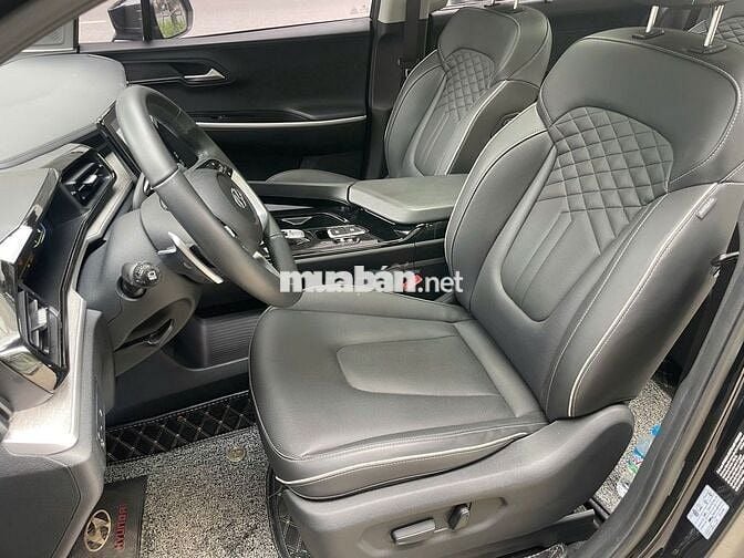 Hyundai Custin 2023 2.0 Cao cấp Màu Đen - 22200 km