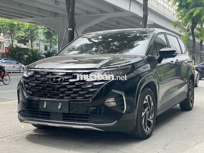 Hyundai Custin 2023 2.0 Cao cấp Màu Đen - 22200 km