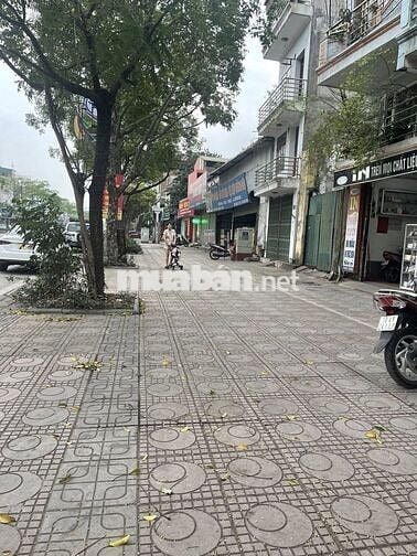 Chính chủ cần bán nhà 1021 mặt phố Ngô Gia Tự Long Biên , giá 85ty