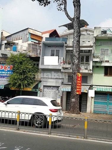 Cho thuê nhà mặt tiền đường 3/2, P.2, Q.11 giá 14.5tr 