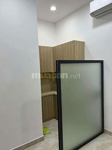 Cho thuê nhà 2 mặt tiền Lý Thường Kiệt, P14, Q10, ngay ngã 4 đường3/2 