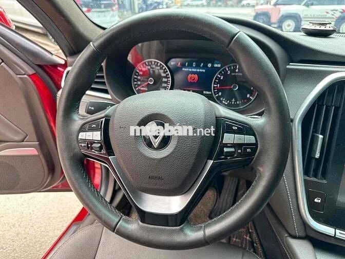 VinFast Lux A2.0 2019 Plus 2.0 AT - 62000 km