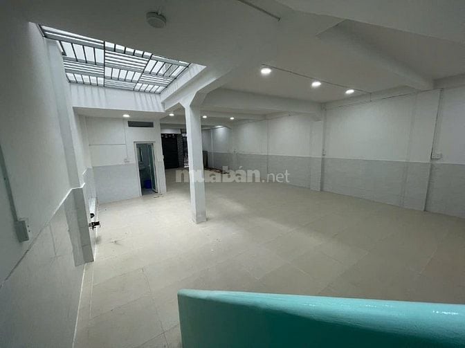 Cho thuê nhà 2mặt tiền Ưu Long, P.11, Q.8 giá 30tr
