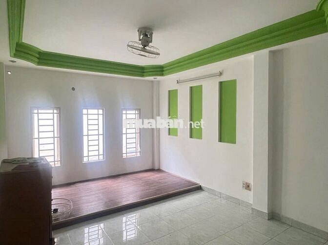 Bán nhà ngay chợ Phú Nhuận, 5 PN, 3WC 4 tầng 7,5 tỷ TL