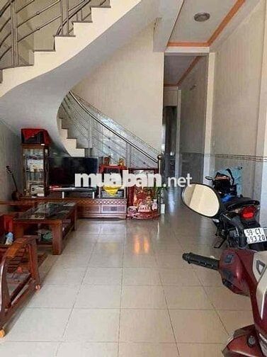 cho thuê nhà nguyên căn p Tân phong 30 ngủ nội thất cơ bản