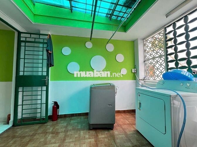 Bán nhà ngay chợ Phú Nhuận, 5 PN, 3WC 4 tầng 7,5 tỷ TL