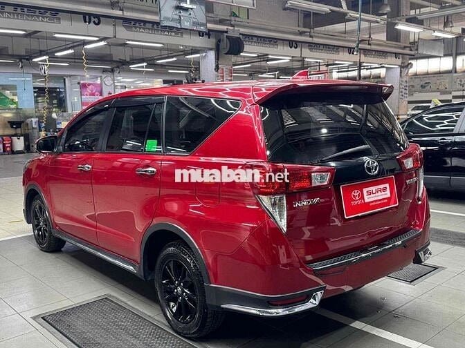 Toyota Innova 2019 2.0 Venturer - 113000 km