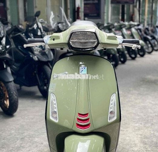 Vespa Sprint 150 ABS 2025 mới