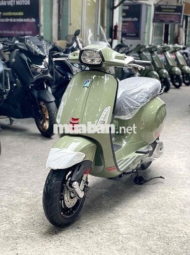 Vespa Sprint 150 ABS 2025 mới
