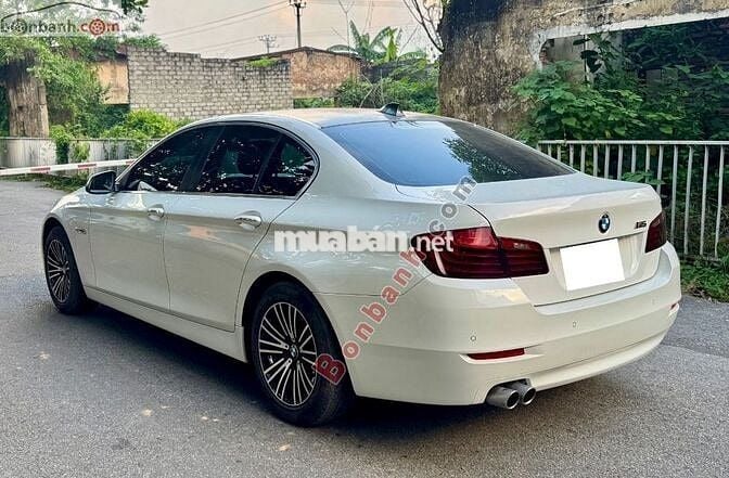 BMW 5 Series 520i sản xuất 2015, xe nhập khẩu