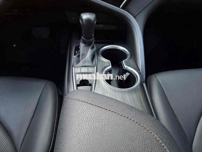 Toyota Camry 2022 2.5 Q - 52000 km