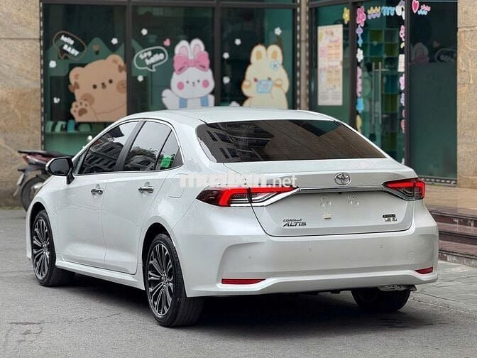 Altis 1.8V 2022
