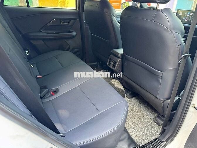 Yaris cross 2024