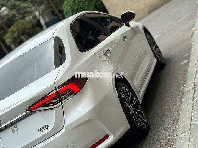 Altis 1.8V 2022