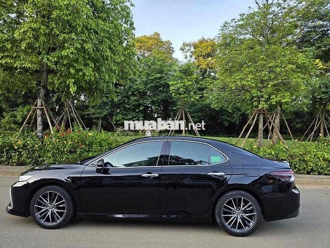Toyota Camry 2022 2.5 Q - 52000 km