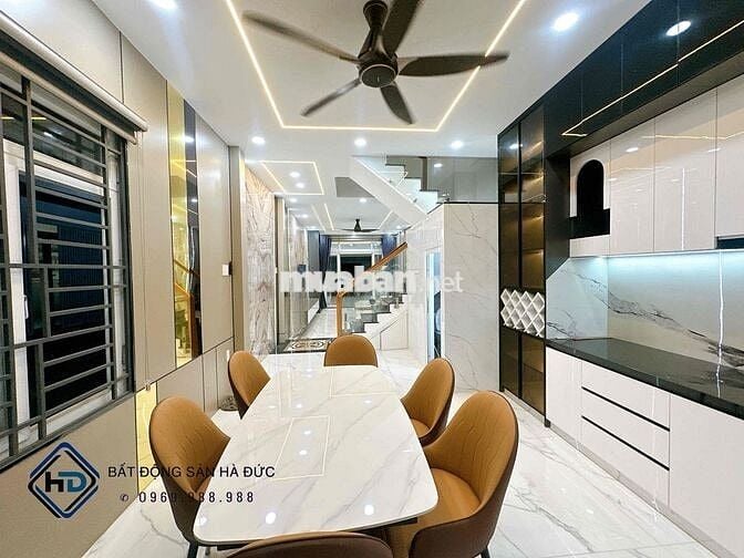 BÁN THU VỐN: Nhà 3 lầu 4x25 mặt tiền TA13 tặng full nội thất cao cấp