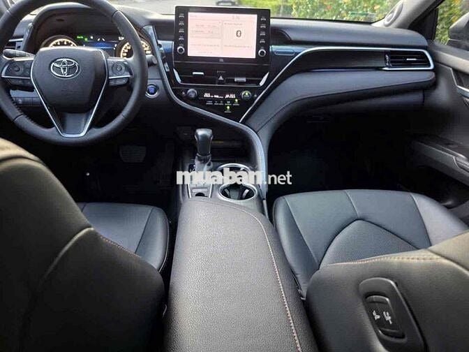 Toyota Camry 2022 2.5 Q - 52000 km
