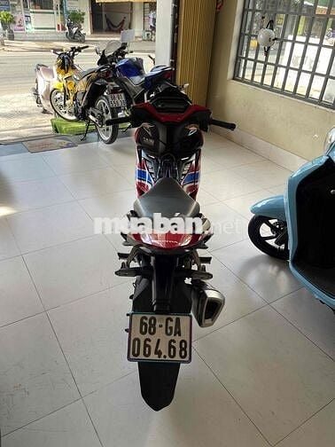 winer x . thắng abs. máy zin im . áo đẹp ko trầy