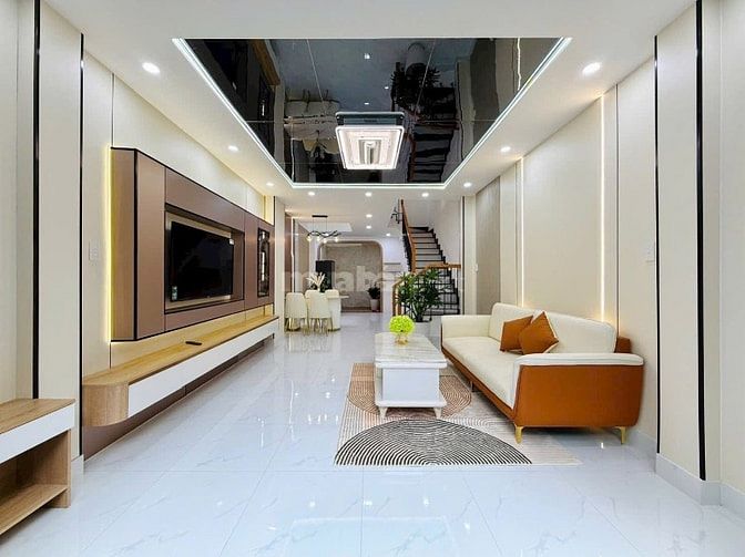 Giảm Sâu 500tr bán nhà Vườn Chuối Q3. Giá 2ty250, dt 58m2 PL chuẩn