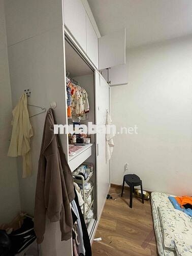 13.03 cho thuê view sông, nội thất cơ bản nhà mới nhận còn rất mới