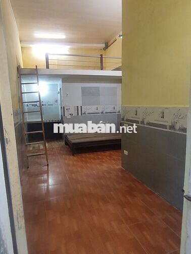 Phòng trọ gác xép vskk chính chủ đường Trương Định cách khu BKX 2,5km