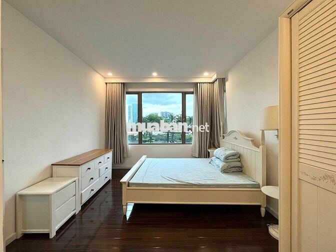 Cho thuê Căn hộ The View Quận 7, 3 phòng, nội thất gỗ, 148m2, Giá 35tr