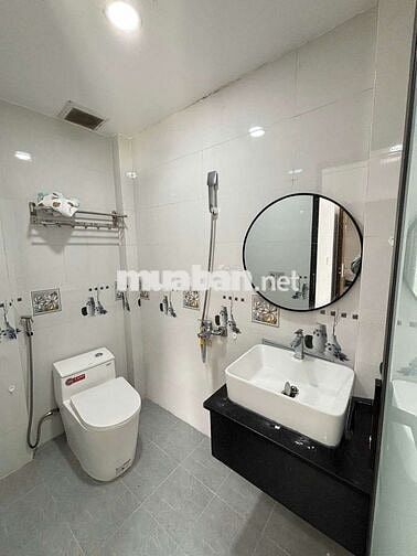 Studio Cửa Sổ Trời Đầy Đủ Nội Thất, Thang Máy, Hầm Xe