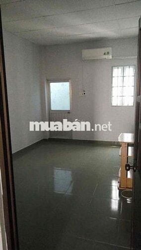 🔥🔥Nhà thuê 4PN, sẵn 2 máy lạnh, cách chợ ông Tạ 20m, CMT8, Tân Bình.