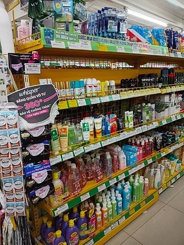 CẦN TUYỂN GẤP 3 NHÂN VIÊN BÁN HÀNG & TẠP VỤ CHO CỬA HÀNG MỚI