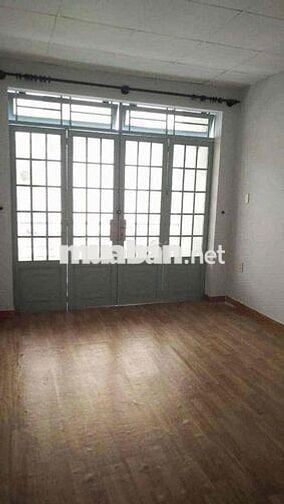 🔥🔥Nhà thuê 4PN, sẵn 2 máy lạnh, cách chợ ông Tạ 20m, CMT8, Tân Bình.
