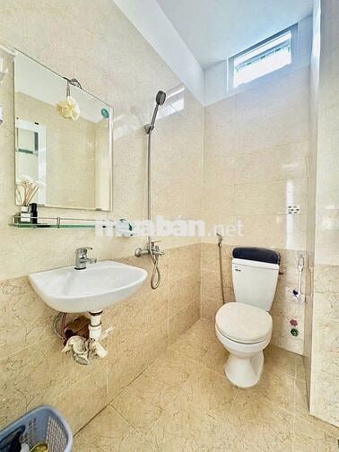 Cho Thuê Nhà Mới 3PN 4WC Nội Thất Đầy Đủ Bình Thạnh