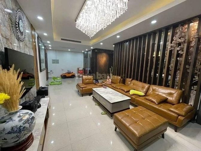 NHÀ CƯ XÁ ĐỒNG TIẾN Q10- HẺM 6M THÀNH THÁI Q10- DT 52,3m2/5TY490