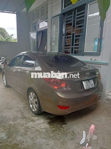 Hyundai Accent 2012 1.4 MT - 13 km