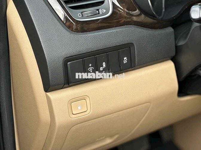 Kia Sedona 2019 2.2 DAT Luxury - 97000 km