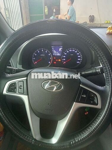 Hyundai Accent 2012 1.4 MT - 13 km
