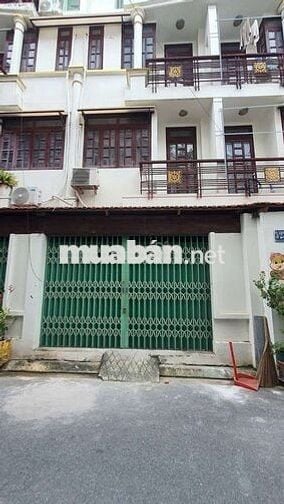 Nhà 1 1 trệt 2 lầu gần sân bay