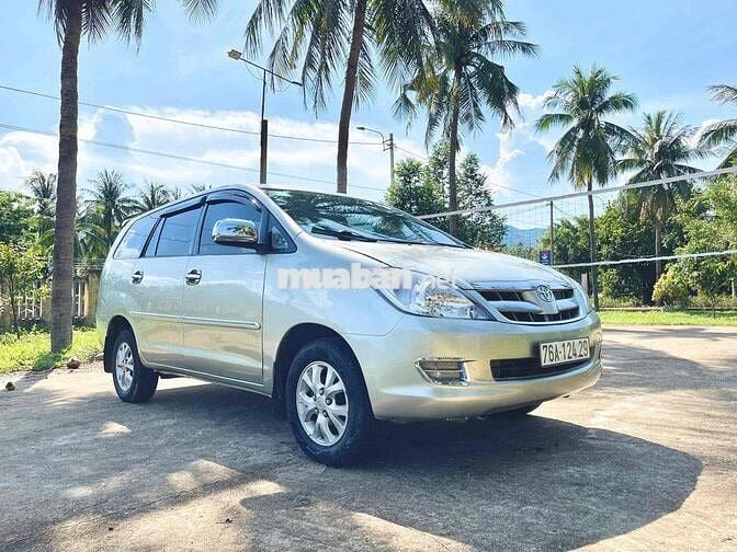 Toyota Innova 2008 - 300000 km